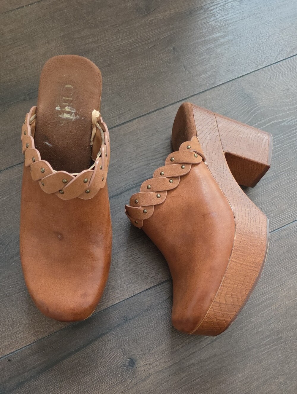 Cliffs by White Mountain Women's Tan Clogs Shoes Size 8.5